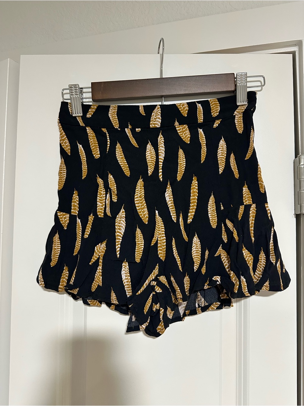 Forever 21. Women's Black Shorts with Gold Leaf Print